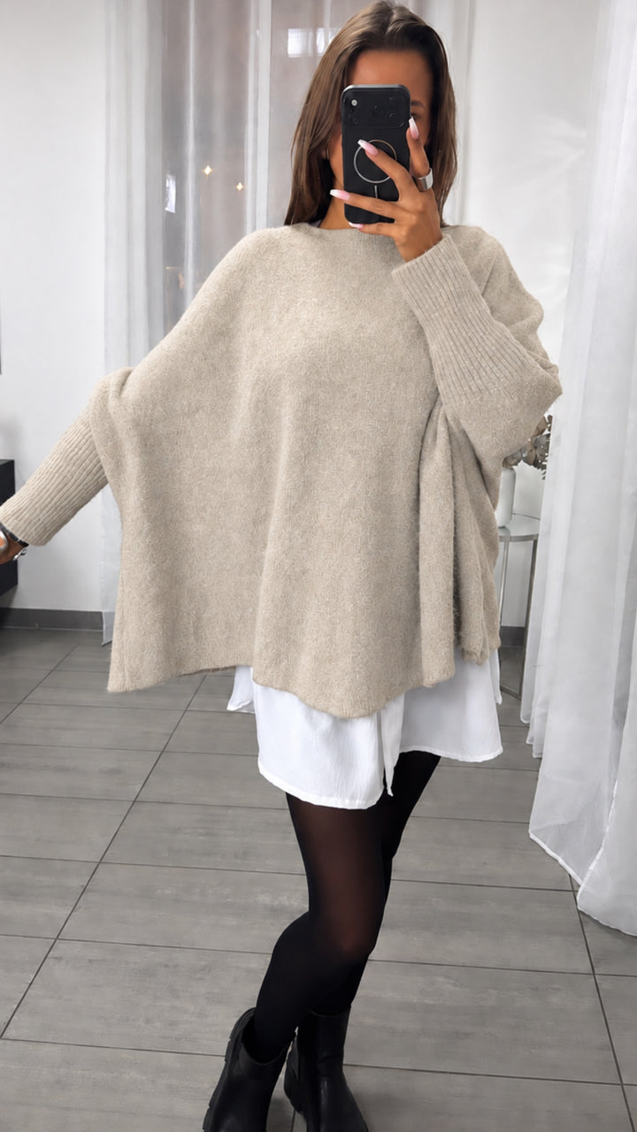Cozy Oversize Pullover mit Fledermausärmeln / beige