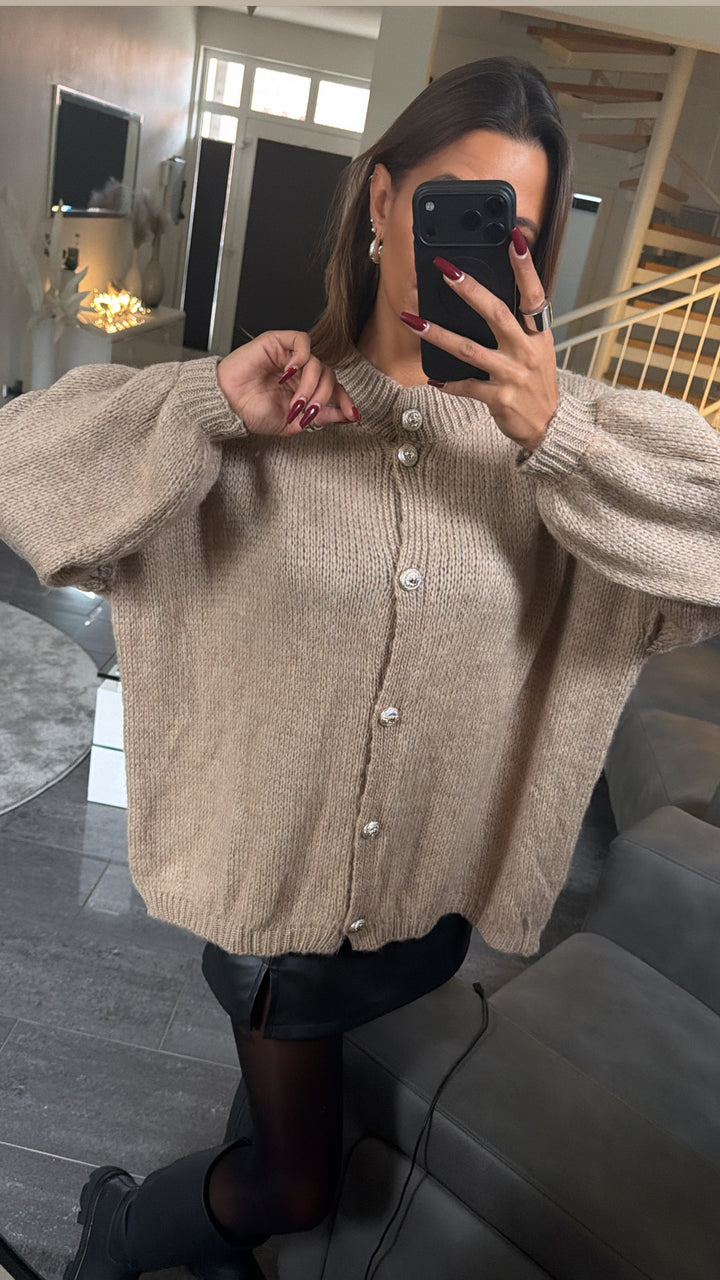 leichter Strick Cardigan mit goldenen Knöpfen / light camel Art. 16565