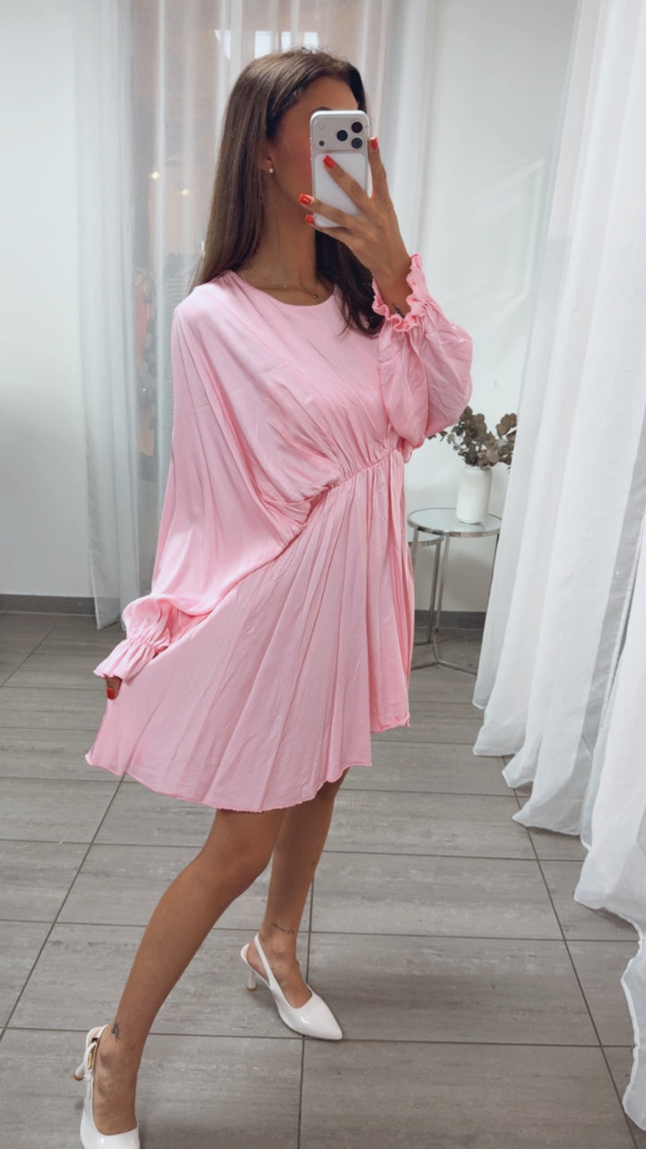 SATIN Optik Kleid mit Fledermausärmeln / soft pink Art. 15876