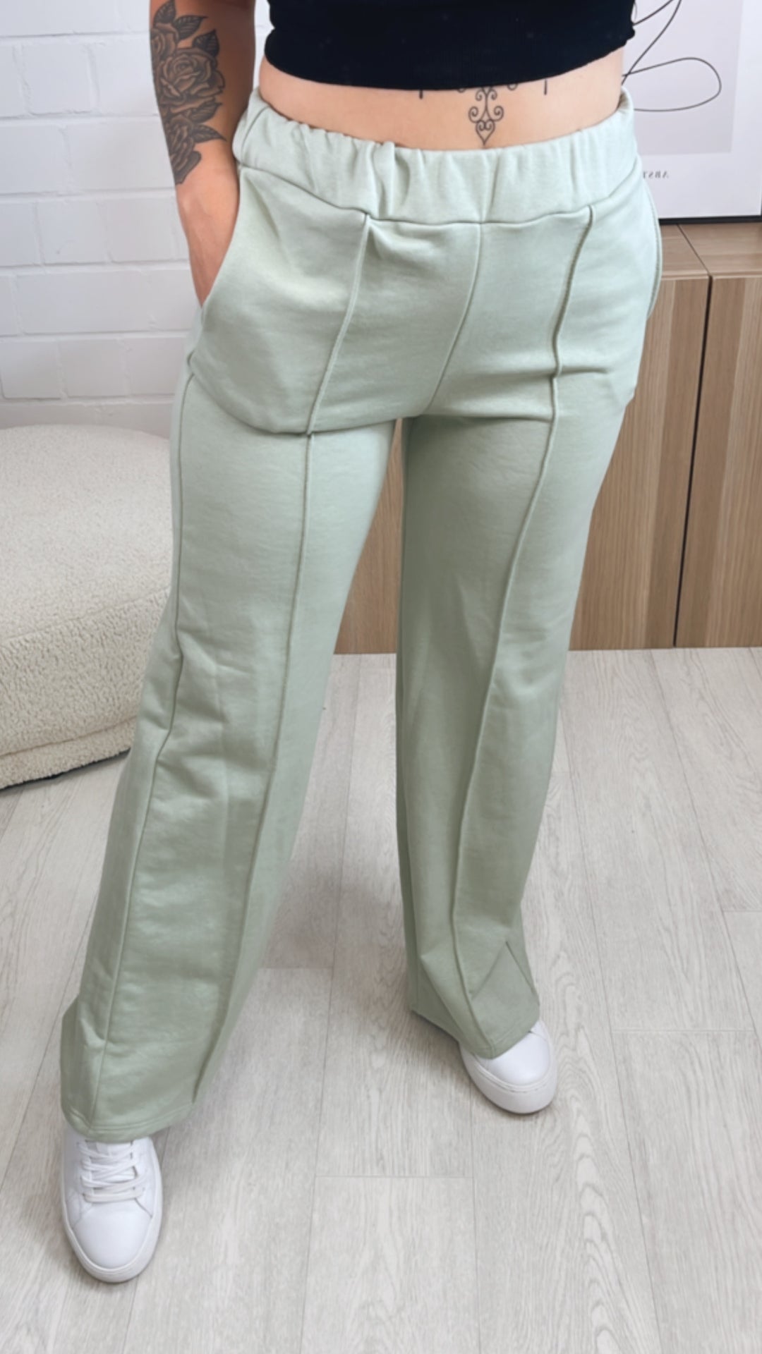 gradlinig geschnittene Stoff Hose, Ziernaht / soft salbei Art. 9834