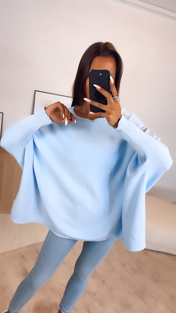 ultra weicher Pullover mit Fledermausärmeln / blau Art. 6376