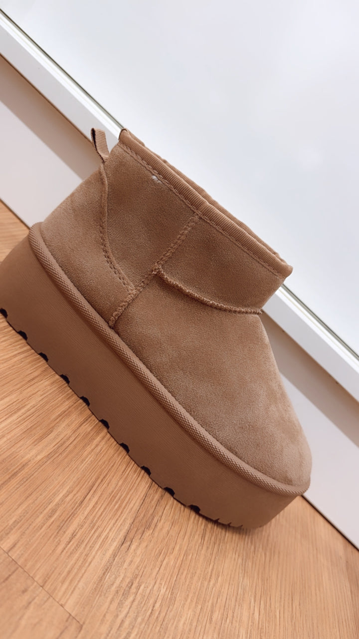 gefütterte Plateau Boots "LS-768" / hell taupe Art. 7574