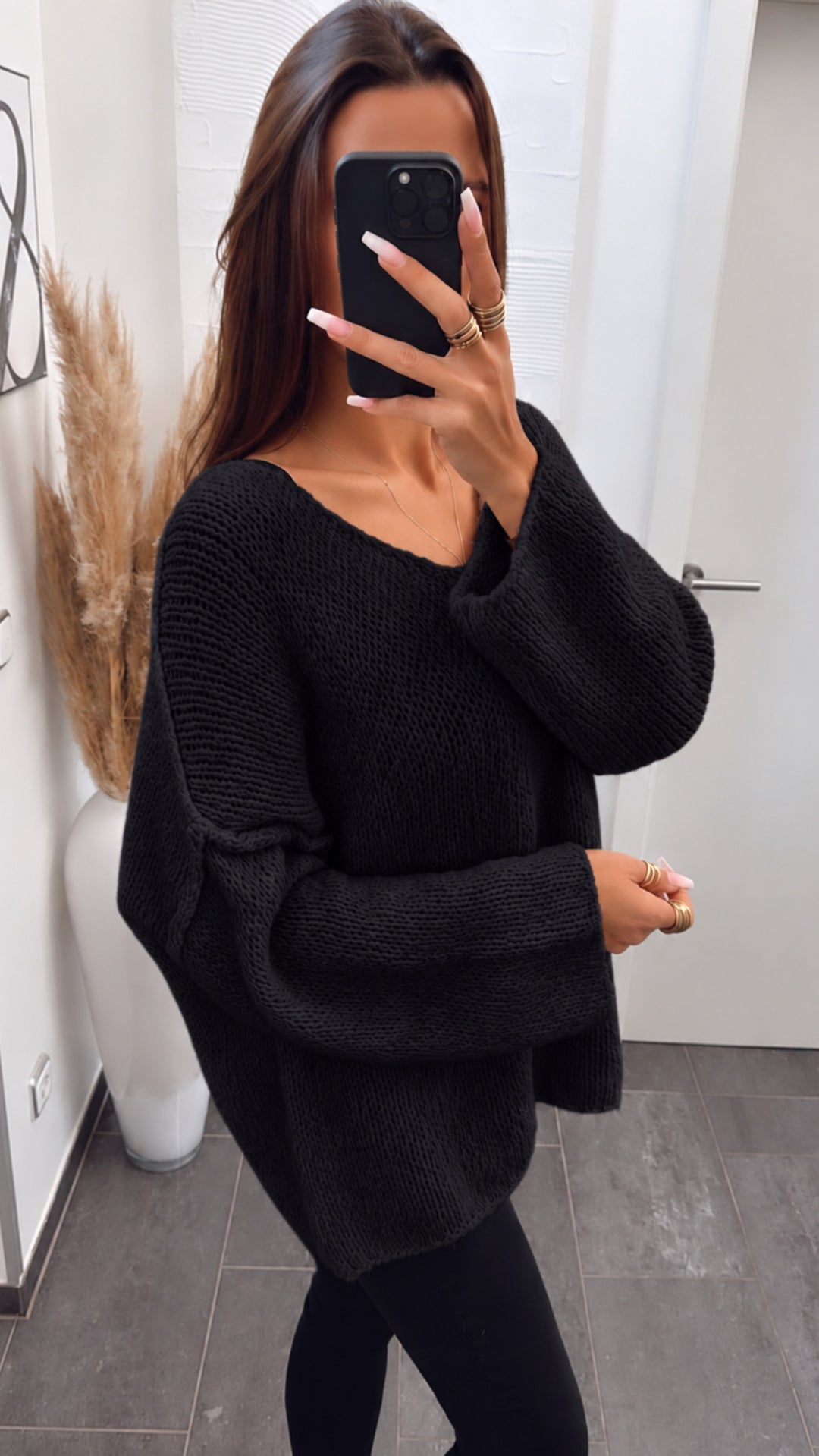 Kuscheliger Oversize - Pullover V-Ausschnitt / schwarz Art. 5252