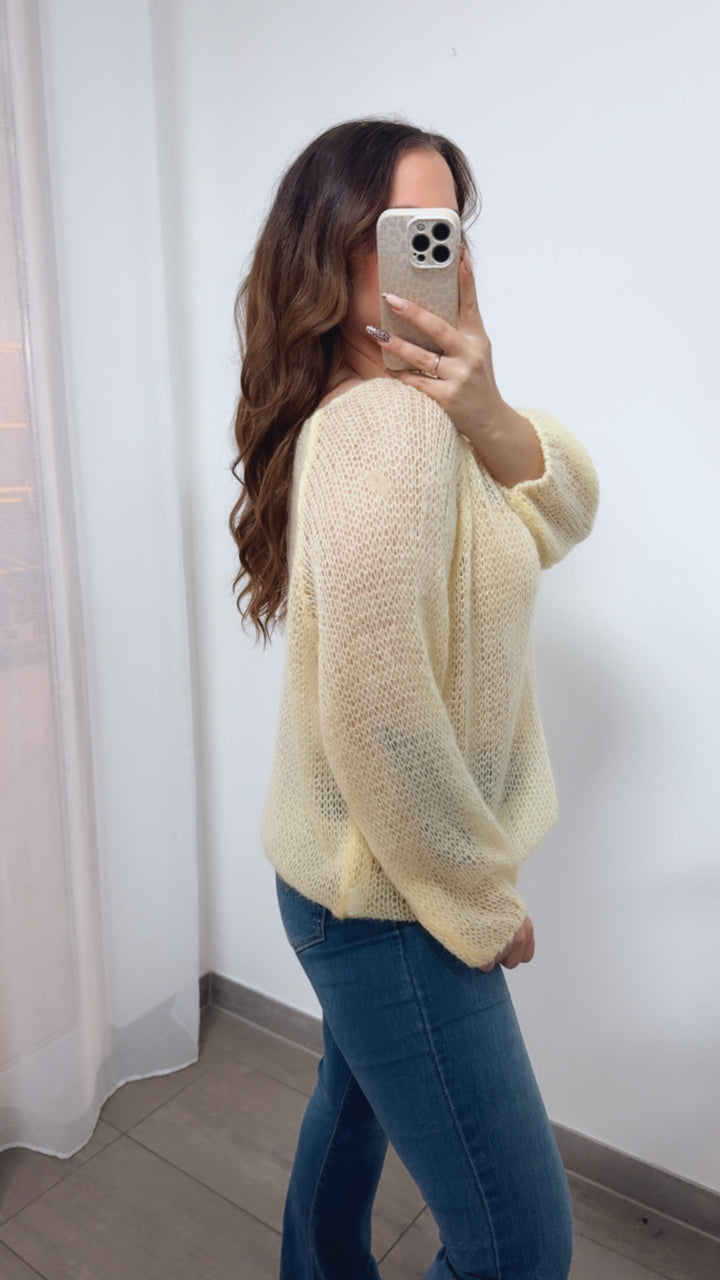 ultra leichter und locker gestrickter Pullover / soft gelb Art. 14374