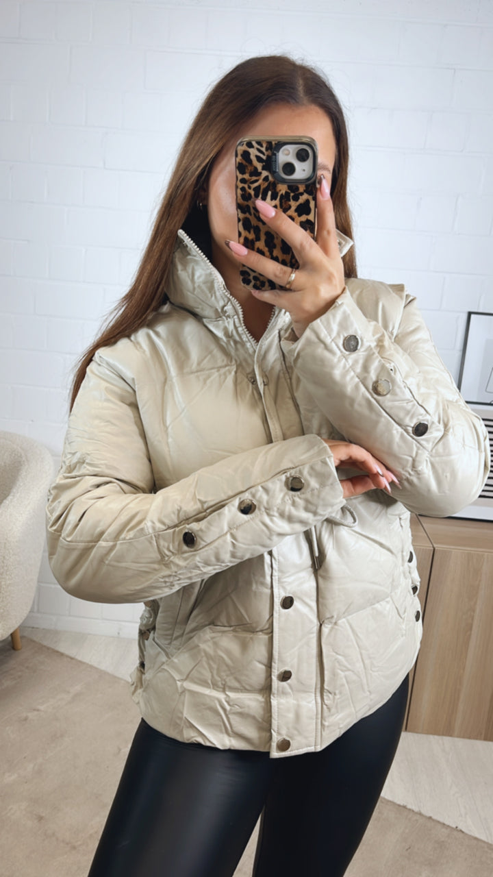 Lederimitat Jacke mit Knopfleiste, Reißverschluss / creme Art. 12867