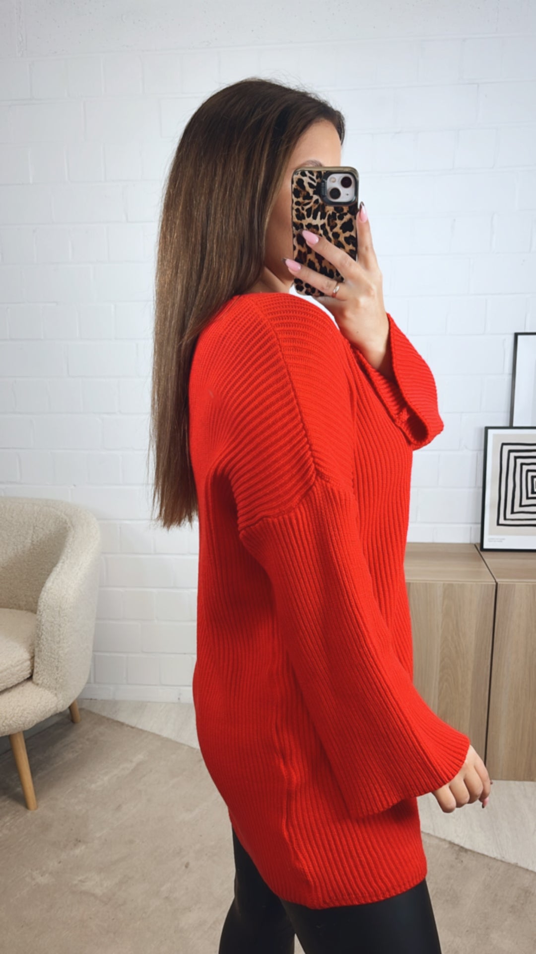 gradliniges Strick Kleid mit weitem Arm, V-Ausschnitt / intensives rot Art. 12770