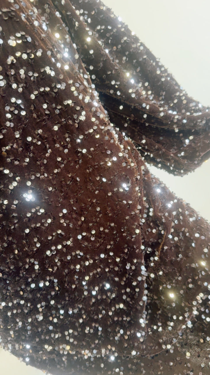 Festtags Kleid mit Struktur und Pailletten / braun - silber Art. 13187