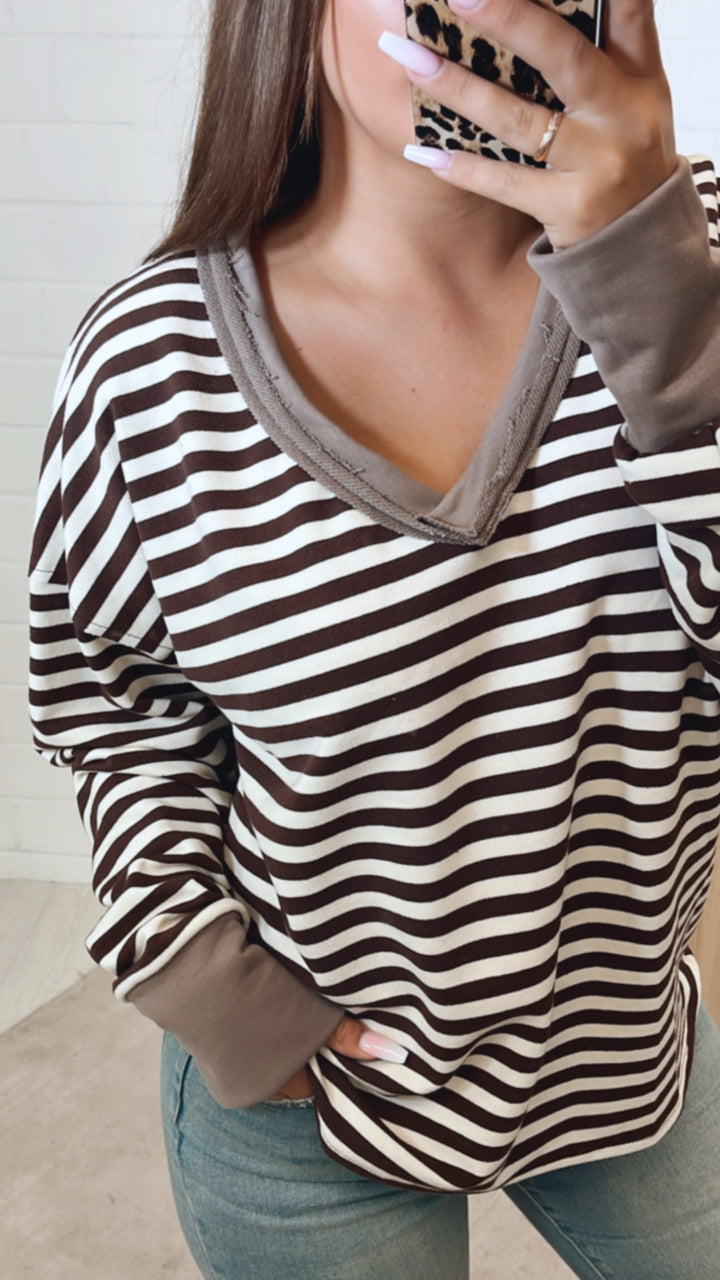 STREIFEN Sweater mit used V-Ausschnitt / creme - braun - taupe Art. 11214