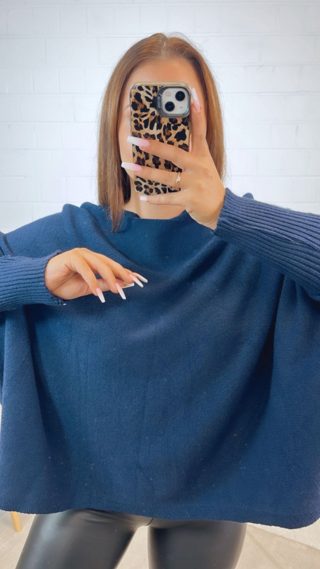 ultra weicher Pullover mit Fledermausärmeln / dunkel blau Art. 12372