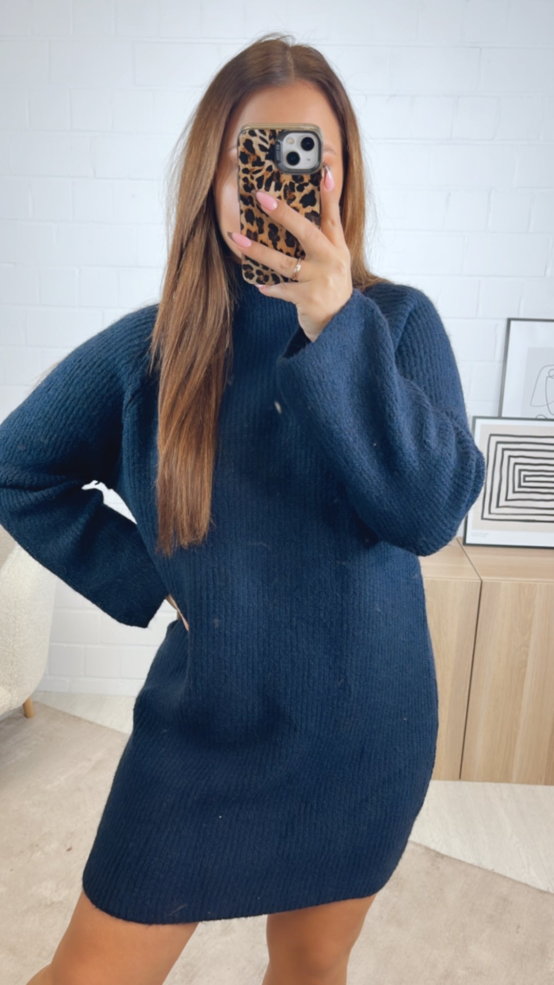 gradliniges Strick Kleid / Long Pullover mit weitem Arm, Stehkragen / dunkles marine blau Art. 12819