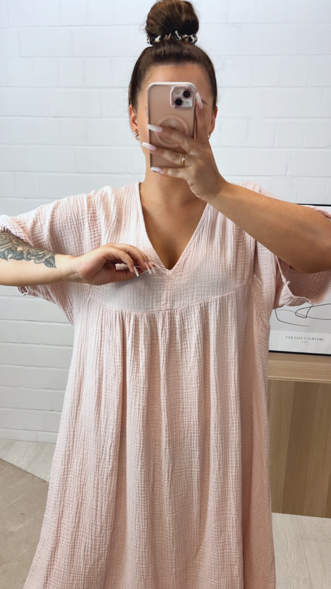 langes Musselin Kleid, kurze Ärmel / puder rosa Art. 10614