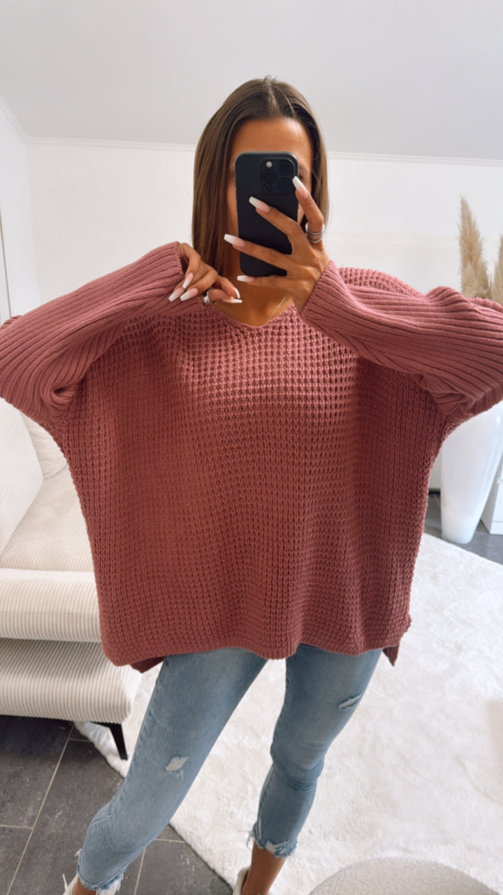 grober Strick Pullover, engere Ärmel, V-Ausschnitt / helle beere Art. 9944