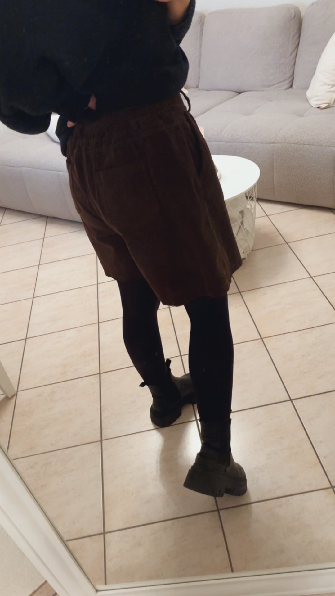 CORD Shorts / dunkel braun Art. 12954