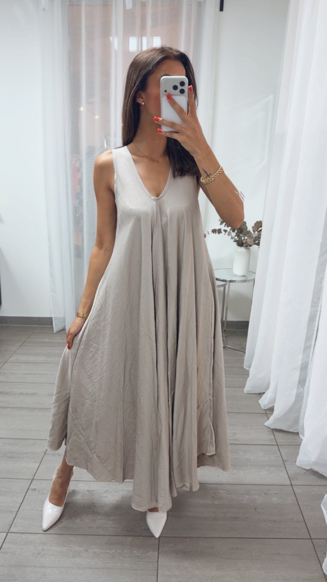 ultra weites Maxi Kleid in A-Linie / light taupe Art. 15970