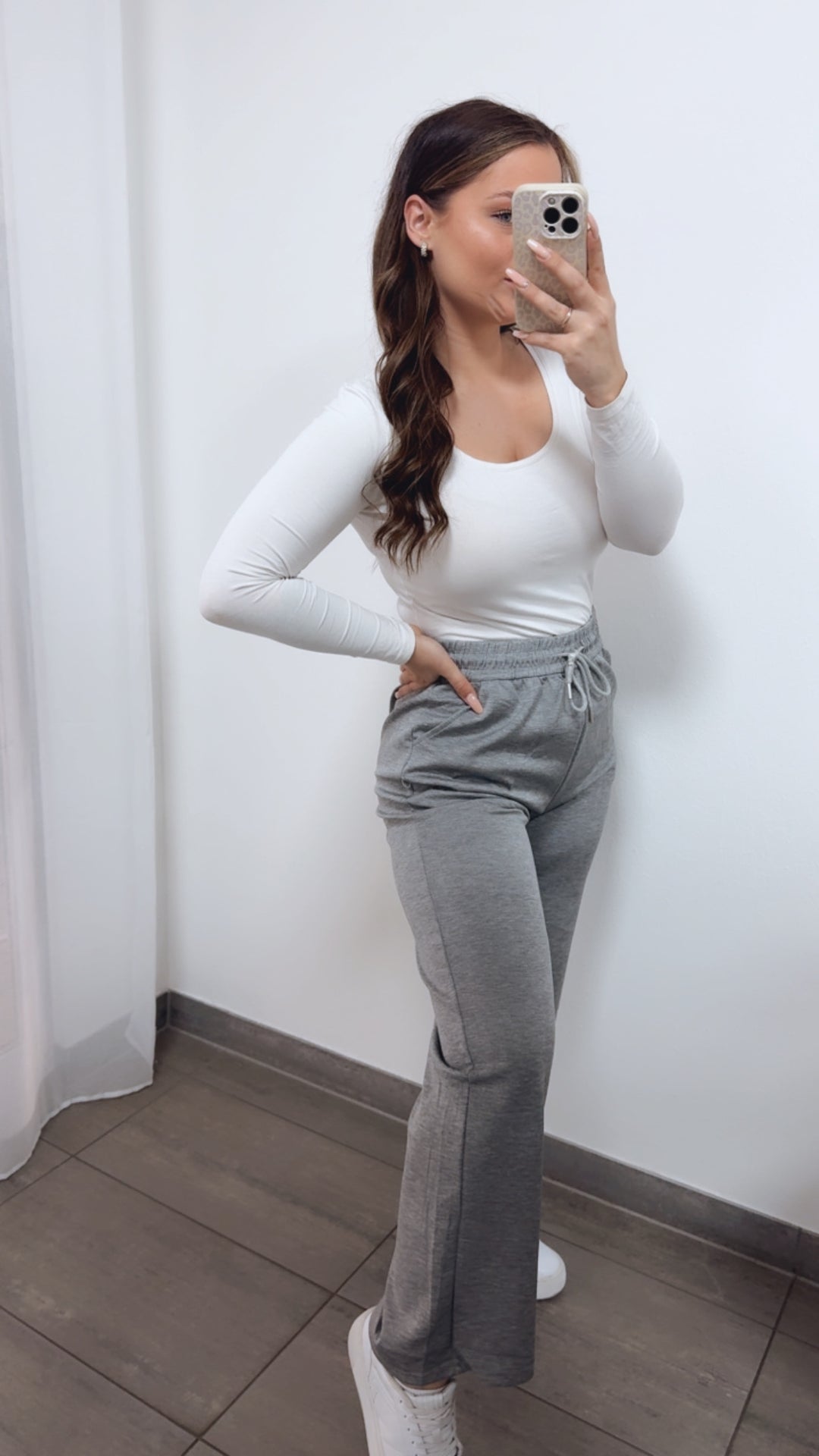 Baumwoll - Viskose - Mix Hose, gradliniges Bein / hell grau Art. 14628