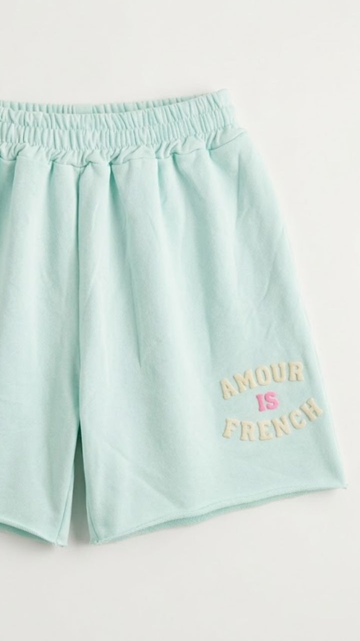 Sweat Shorts " Amour is French " / hell blau Art. 15495