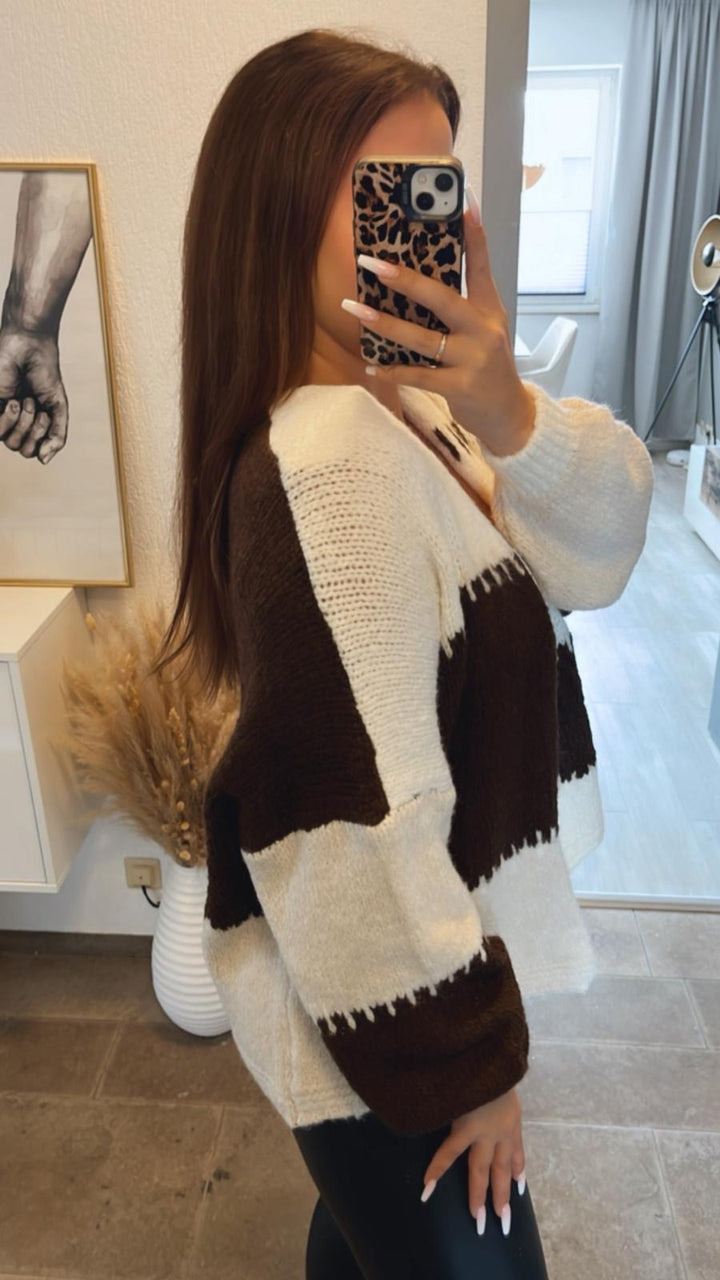 kurzer, mehrfarbiger Strick Cardigan / weiss - mokka braun - creme Art. 12394