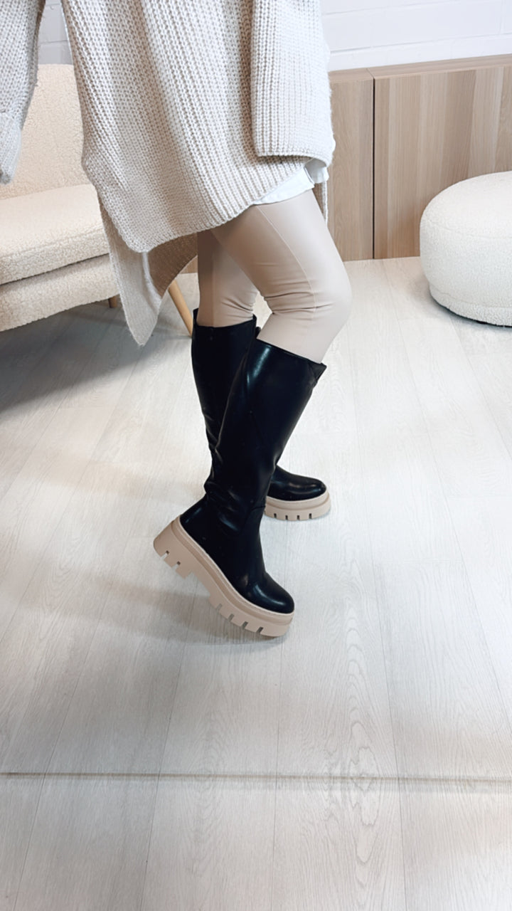 Stiefel in Lederlook mit heller Sohle " A-839B " / schwarz - creme Art. 8337