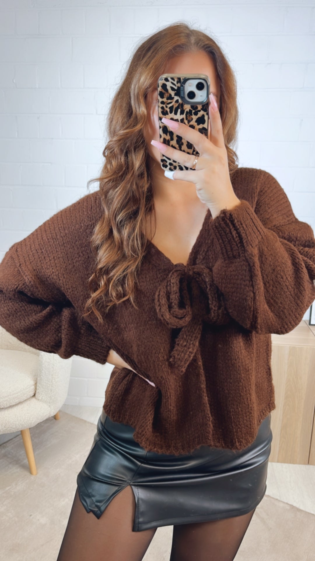 schlichter Strick Cardigan mit einer Schleife / Schoko braun Art. 12614