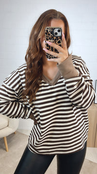 STREIFEN Sweater mit used V-Ausschnitt / Schoko braun - creme - taupe Art. 12599