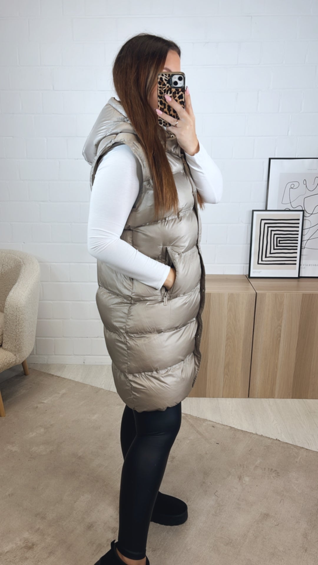 Weste in matt - glänzender Optik / light taupe Art. 12938