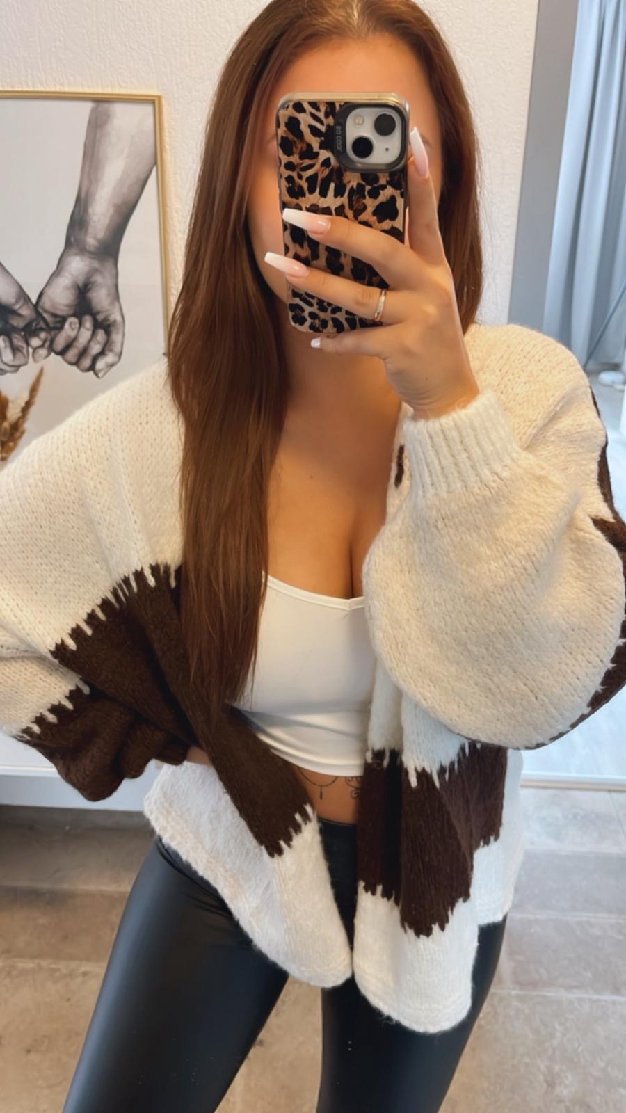 kurzer, mehrfarbiger Strick Cardigan / weiss - mokka braun - creme Art. 12394