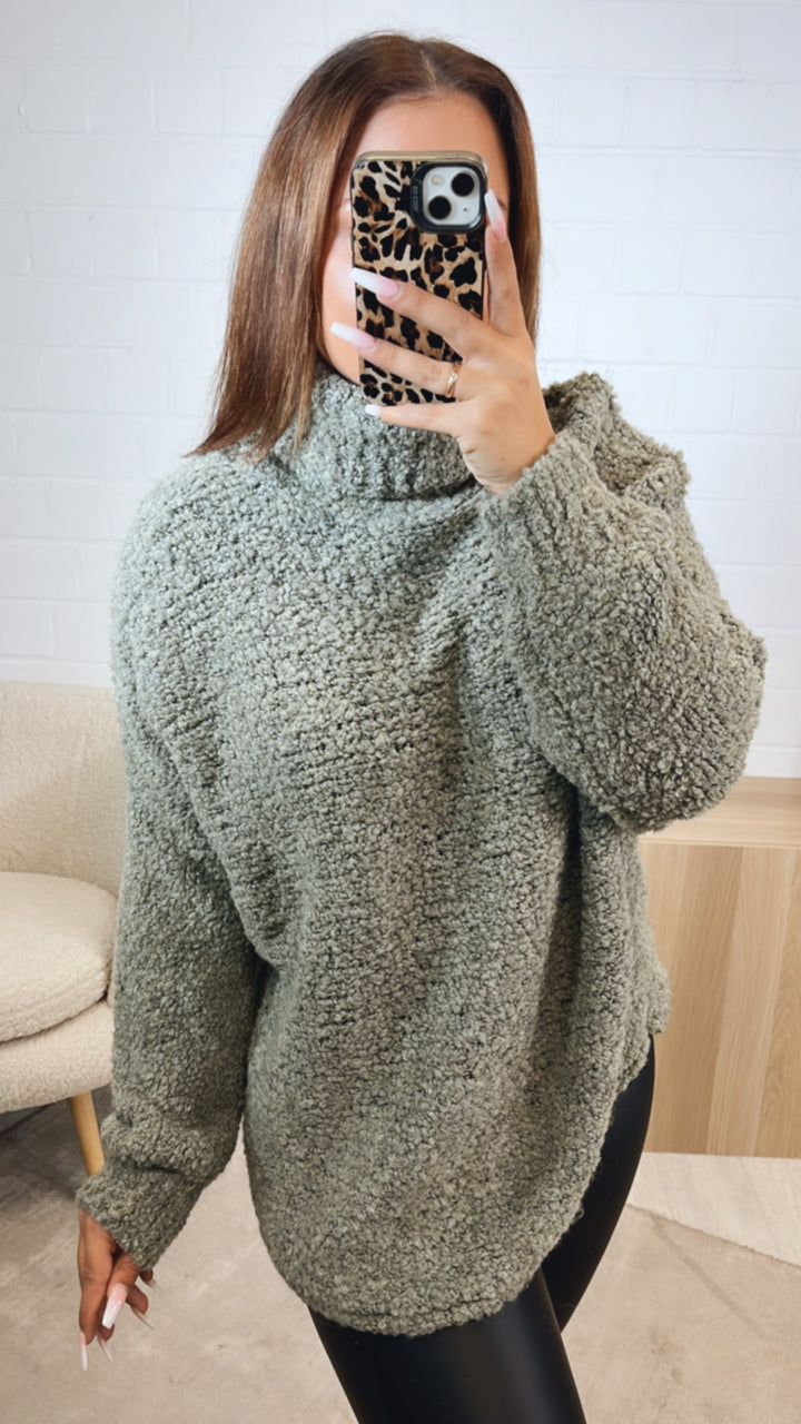 TEDDY Pullover mit Rollkragen / salbei Art. 12459