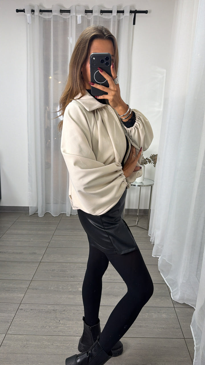 Oversize Jacke mit Croissant Saum / beige Art. 16213