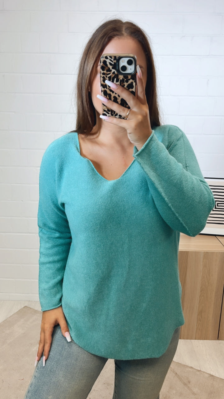 Leichter, super weicher Pullover, V-Ausschnitt / petrol Art. 11199