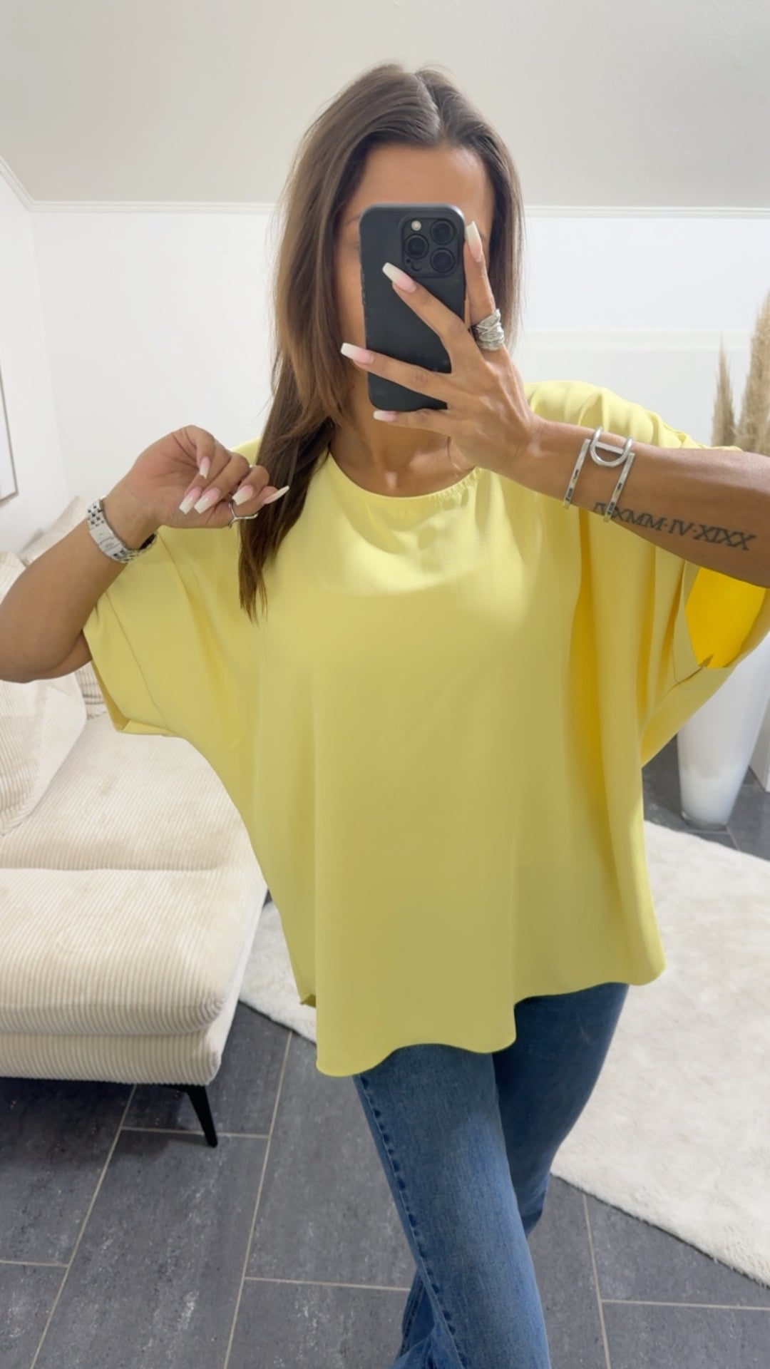 Locker geschnittene oversize Bluse / soft gelb Art.14796