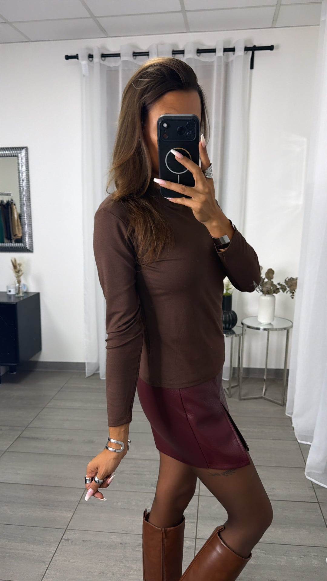 Basic Langarmshirt mit leichtem Stehkragen / braun Art.16338