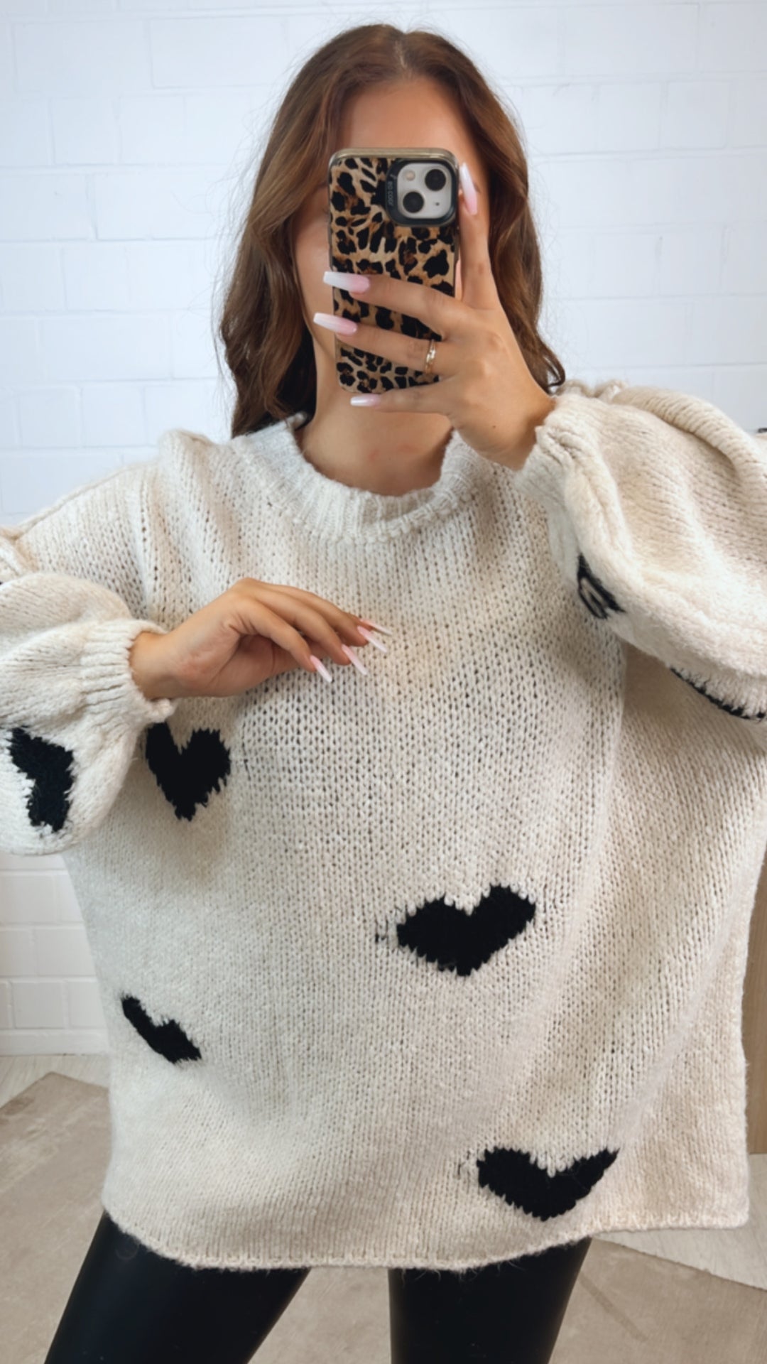 HERZEN Oversize Kuschel - Pullover / creme - schwarz Art. 12313