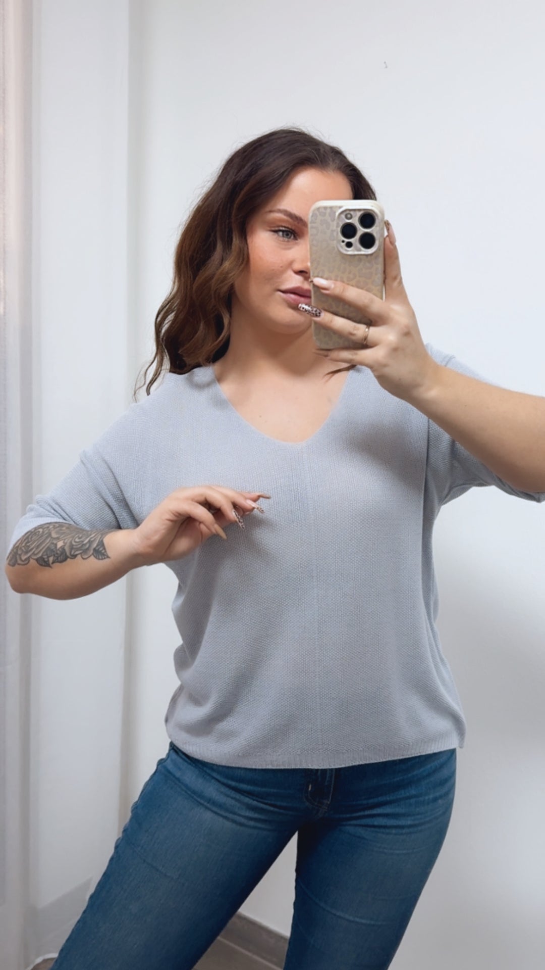 feines Strick Oberteil mit kurzen Armen / hell grau Art. 14290