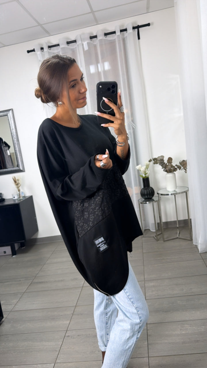 Oversize Long Pullover mit Blumendetails / schwarz Art.16294