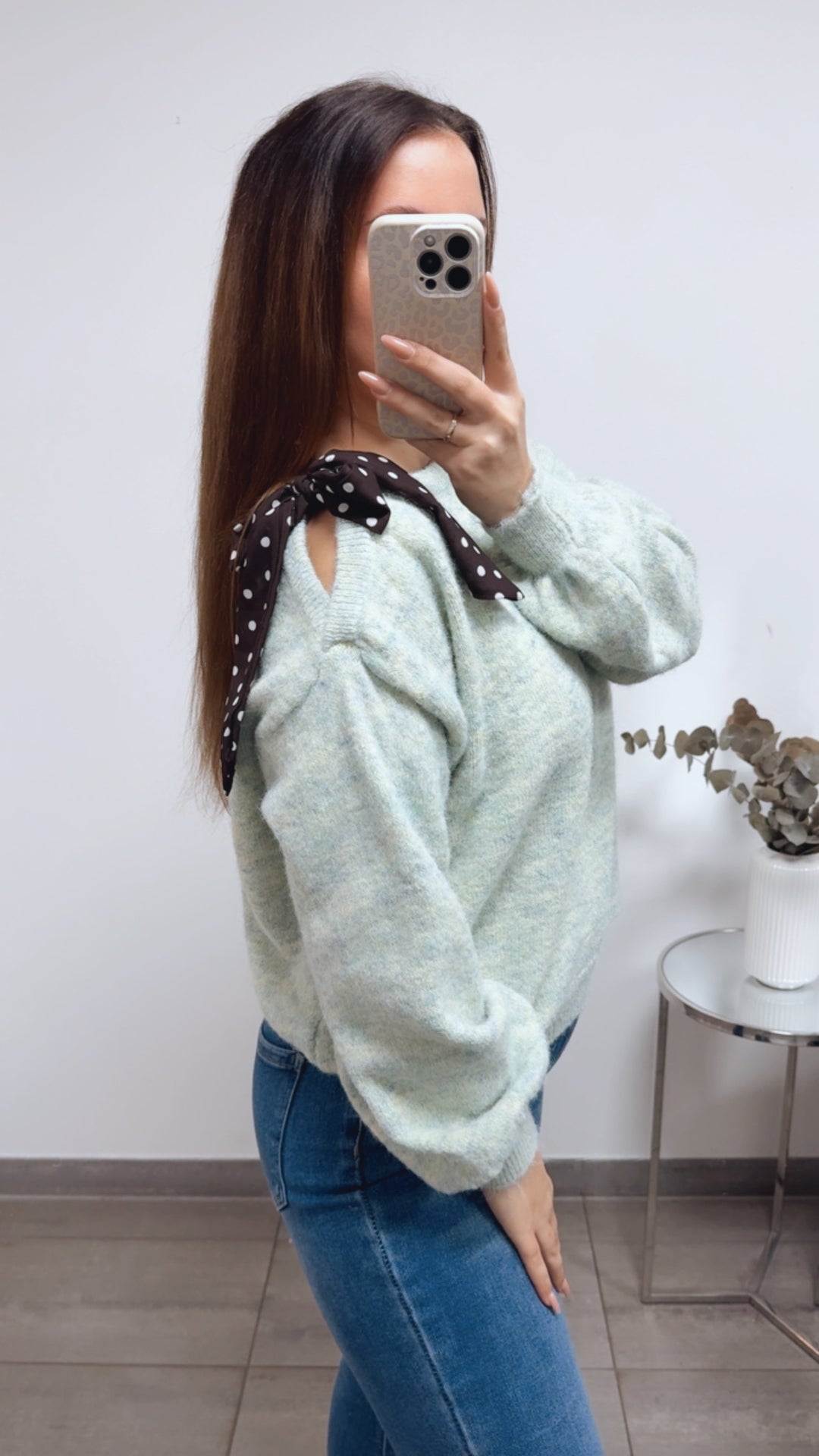 ONE SHOULDER Pullover, Punkte Schleife / mint meliert Art. 13817