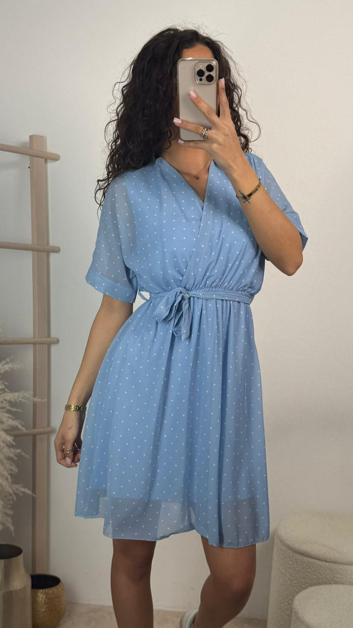 PUNKTE CHIFFON Kleid mit kurzen Ärmeln / hell blau Art.16094