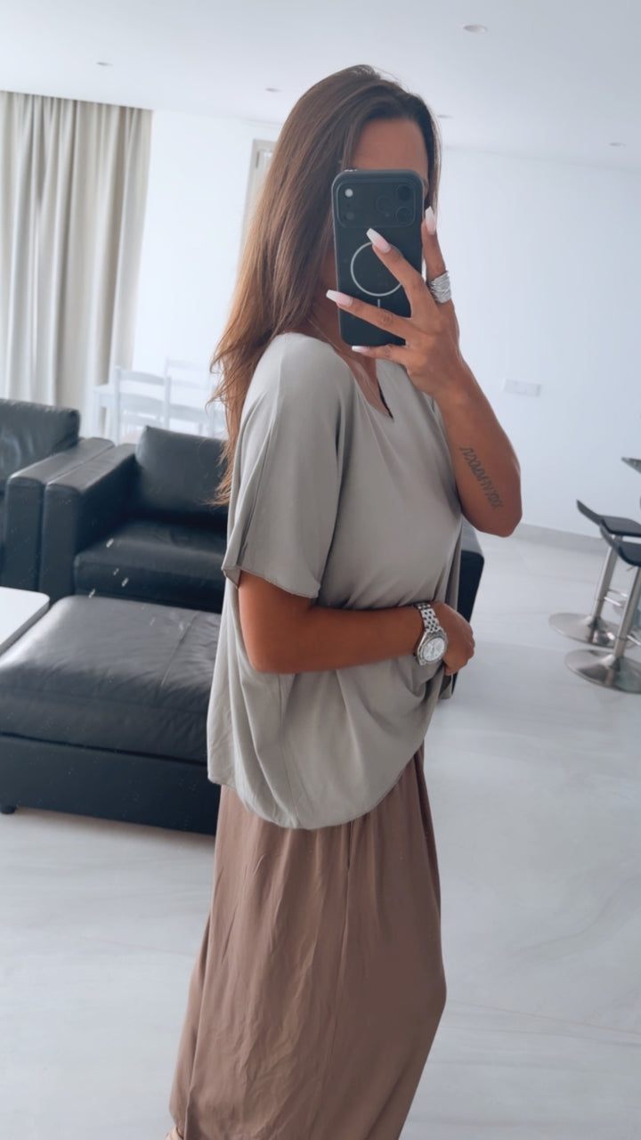 T-shirt Oberteil mit V-Ausschnitt / taupe  Art. 14661