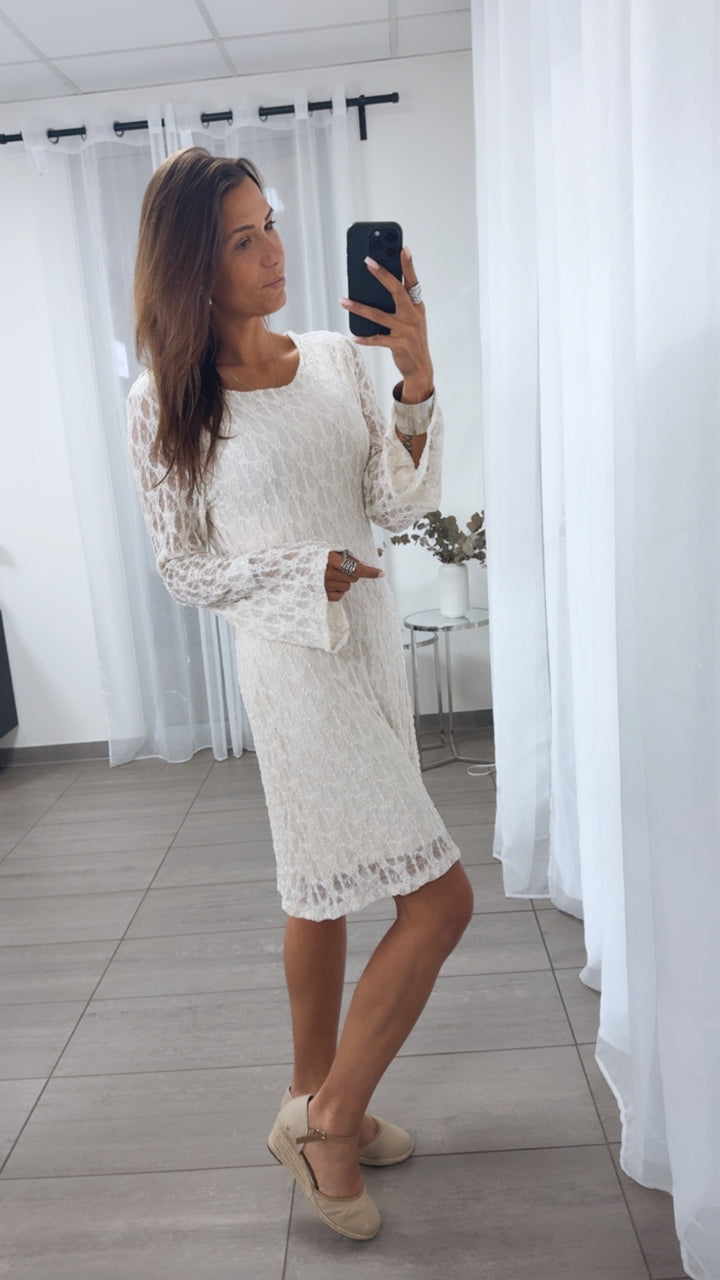 Langarm Spitzenbesetztes Kleid / creme Art. 14912