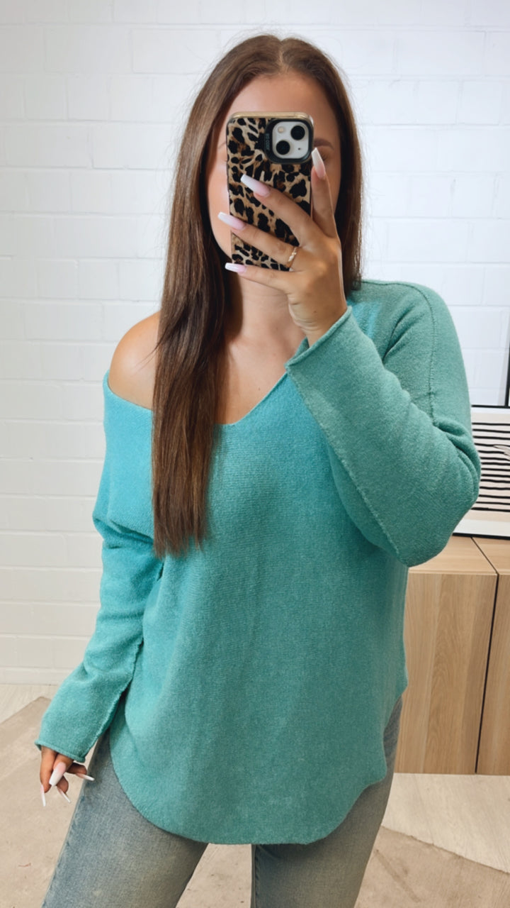Leichter, super weicher Pullover, V-Ausschnitt / petrol Art. 11199