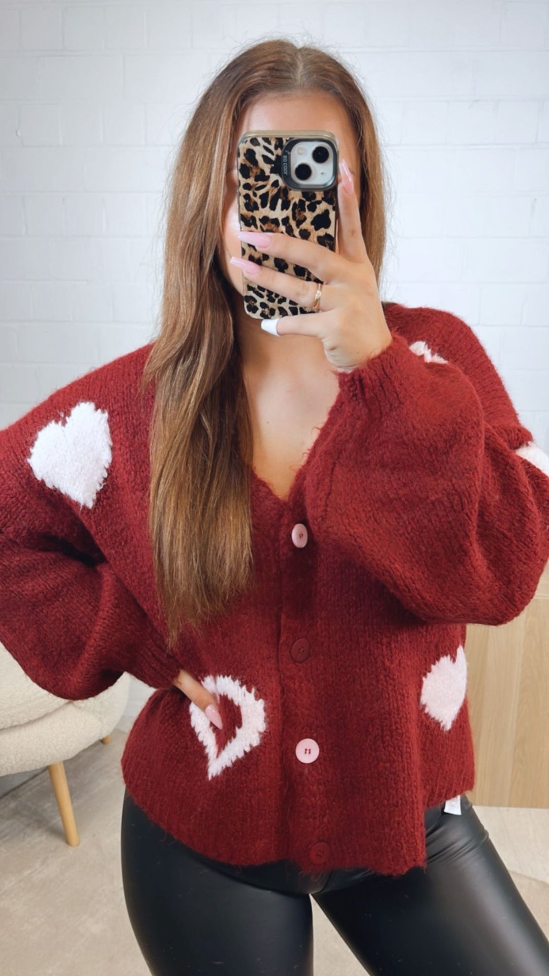 HERZEN Cardigan mit bunten Knöpfen / bordeaux rot - zartes soft rosa Art. 12536