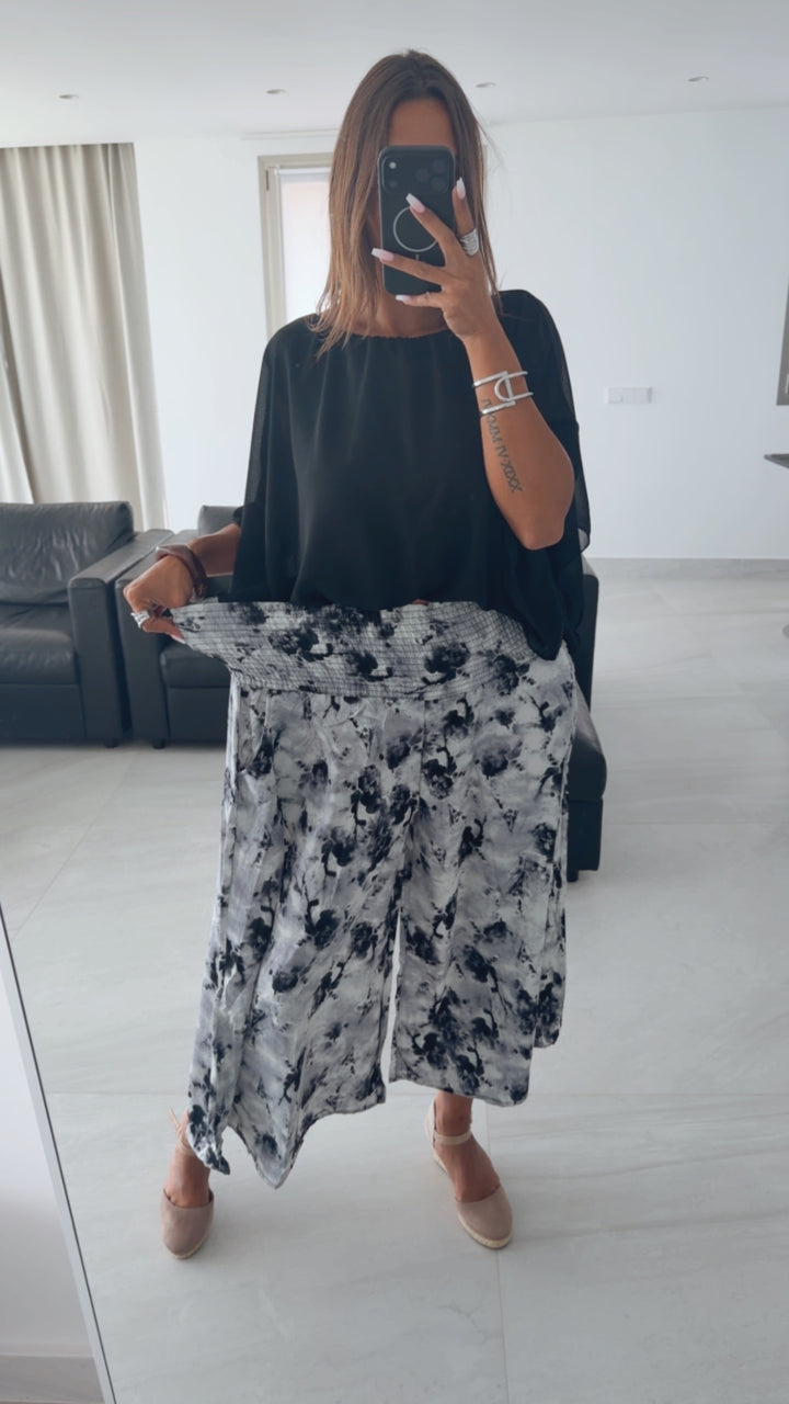 SMOK BUND Midi Palazzo Hose mit abstrakten Print / schwarz - taupe - weiss Art. 15905