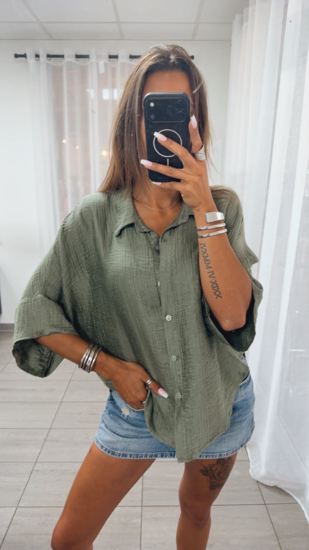 Lyocell - Viskose - Mix Bluse mit kurzen Armen / khaki Art. 15386