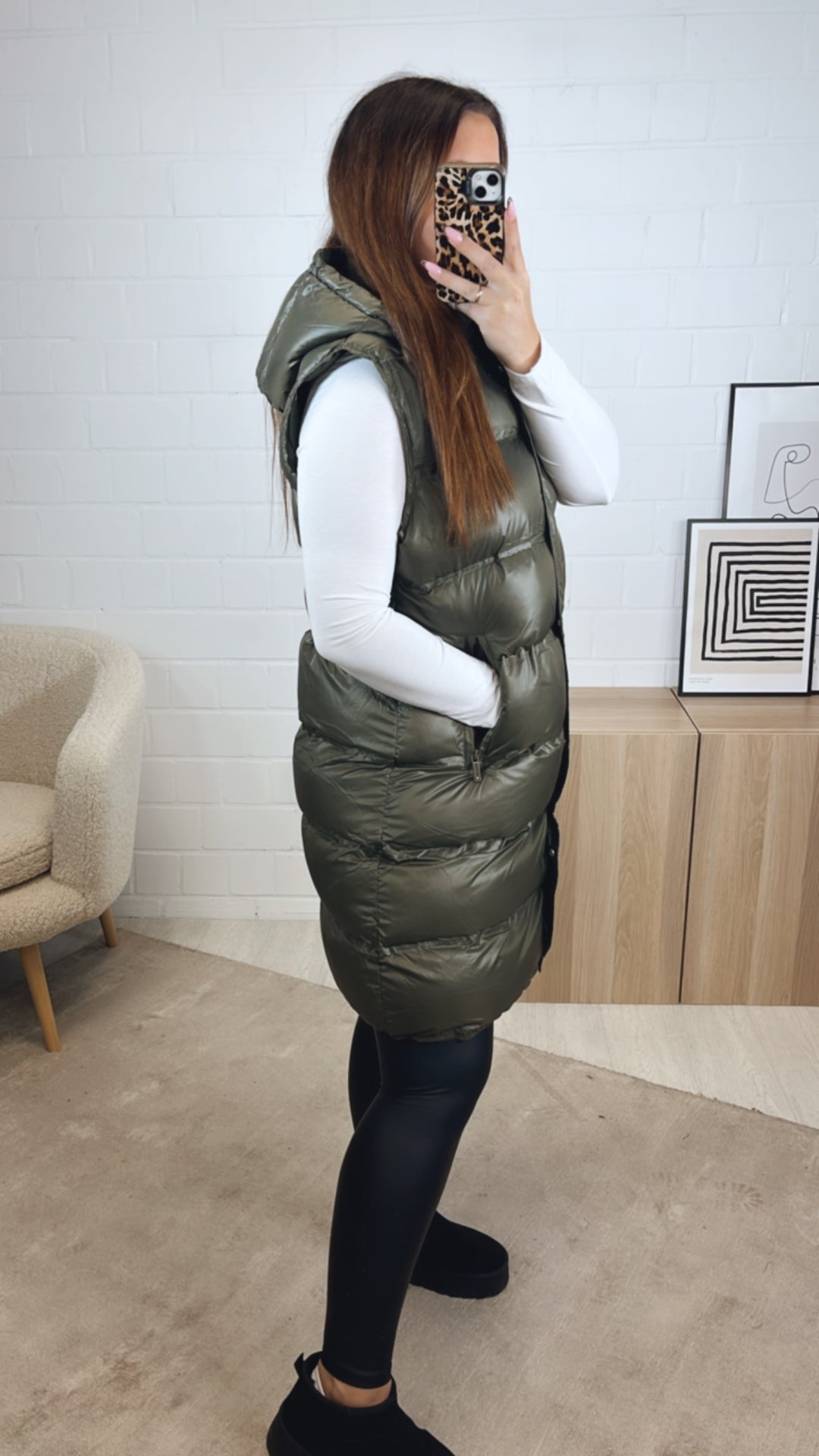 Weste in matt - glänzender Optik / khaki Art. 12939