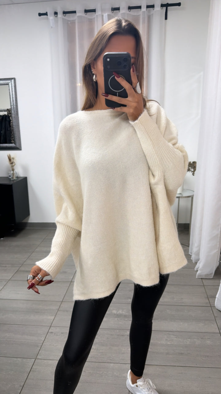 Cozy Oversize Pullover mit Fledermausärmeln / Creme Art. 16505