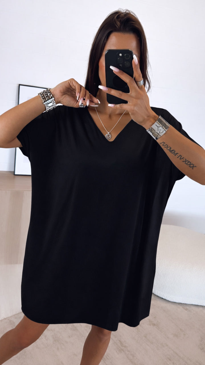 T-shirt Kleid mit V-Ausschnitt / schwarz Art. 14249