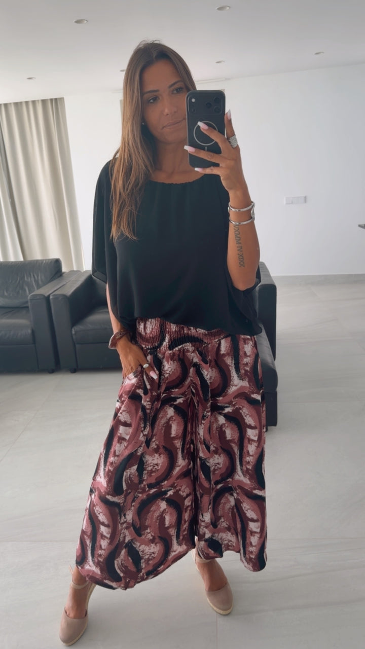 SMOK BUND Midi Palazzo Hose mit abstrakten Print / bordeaux - schwarz - weiss Art. 15906