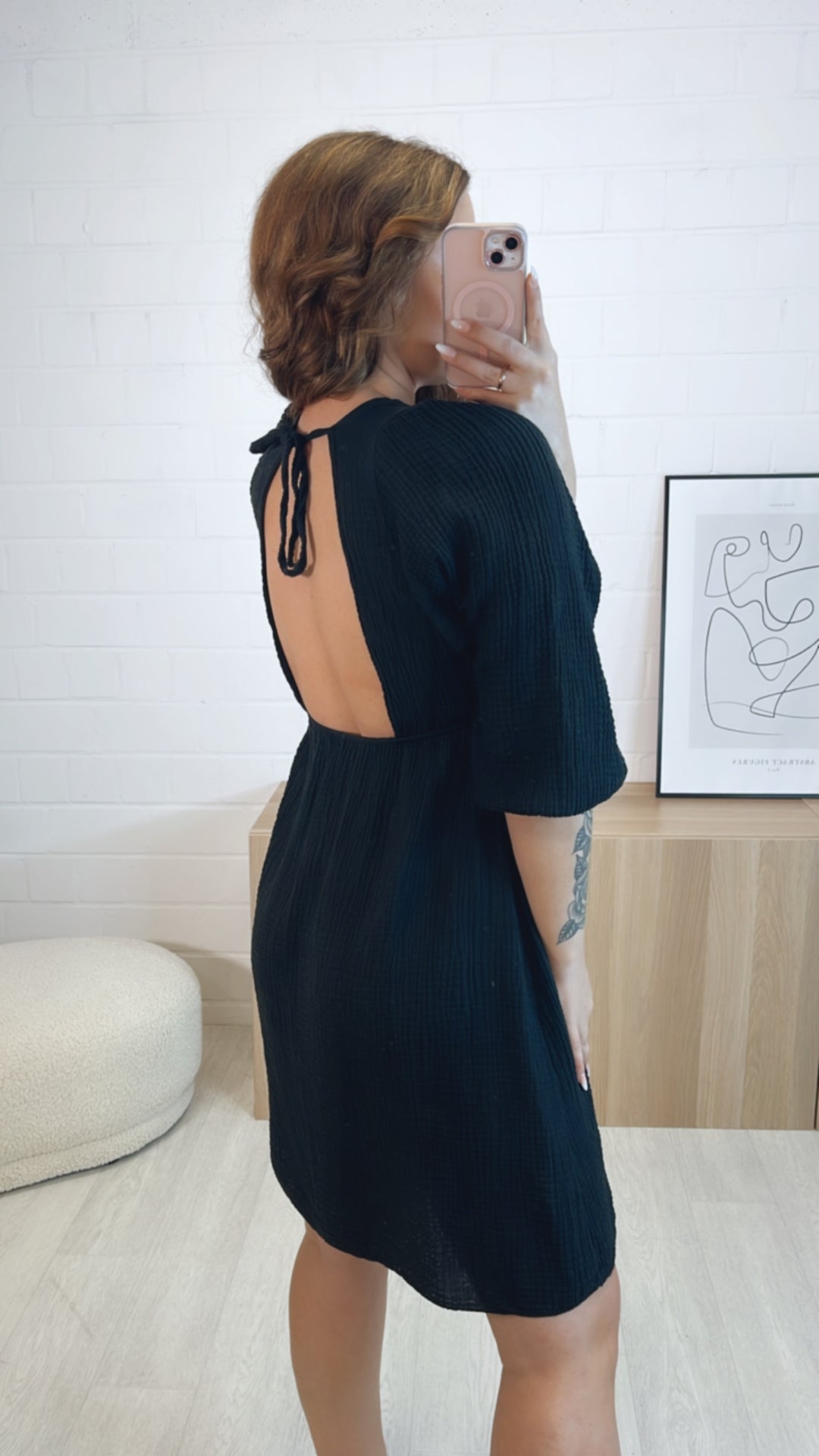 (Midi-) Musselin Kleid, V-Ausschnitt / schwarz Art. 9460