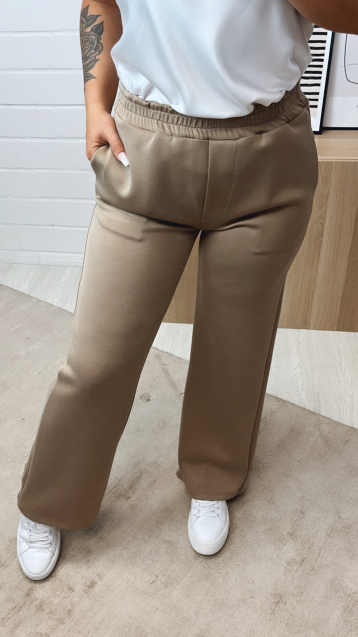 super elastische, lockere Hose / taupe - camel Art. 10770