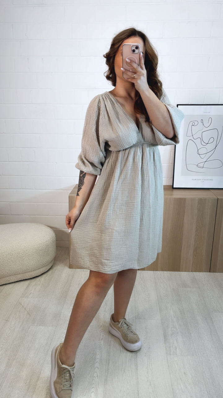 (Midi-) Musselin Kleid, V-Ausschnitt / beige Art. 9462