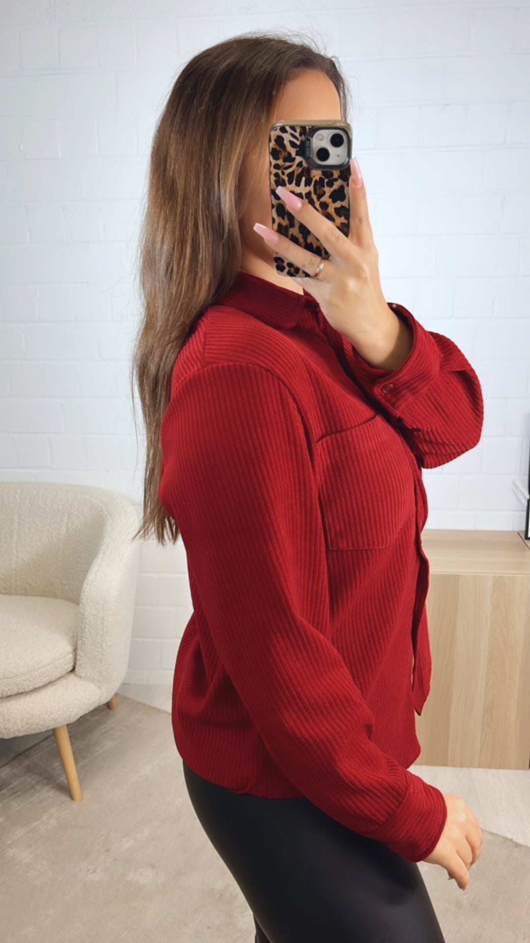 Bluse im Cord Look mit Brusttasche / bordeaux rot Art. 12480